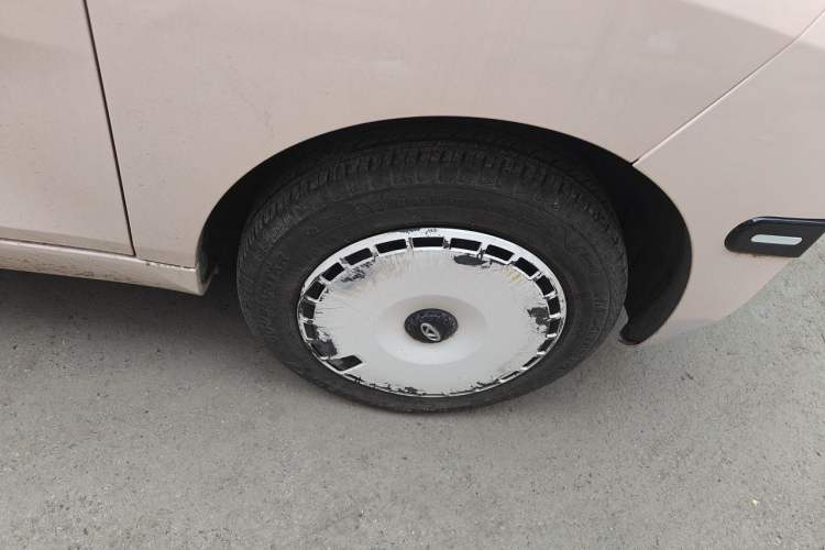Used Chery QQ Ice Cream 2022 170km Sundae Phosphate Lithium-Ion Right Front Wheel Hub