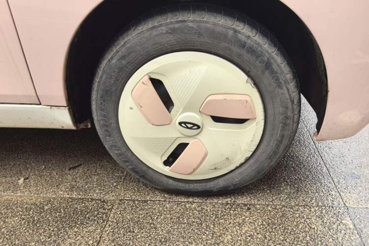 Used Chery QQ Ice Cream 2022 170km Sundae Phosphate Lithium-Ion Right Front Wheel Hub