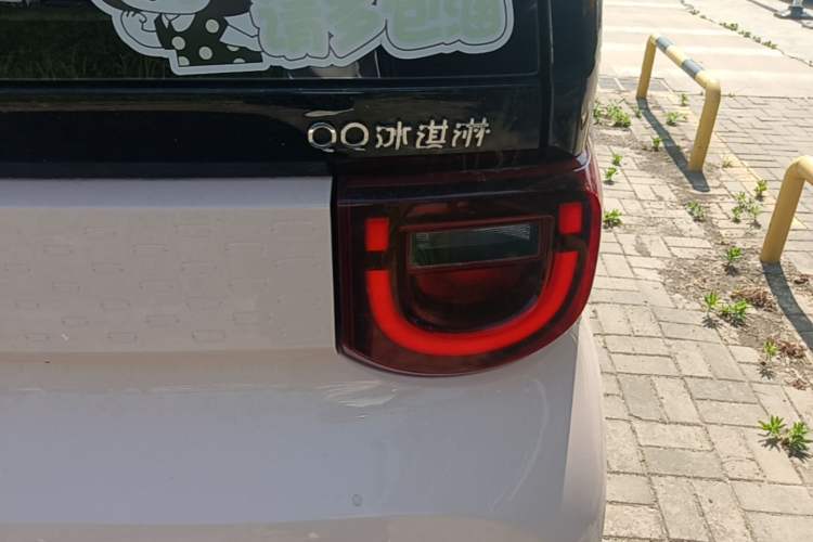 Used Chery QQ Ice Cream 2022 170km Sundae Phosphate Lithium-Ion Right Rear Taillight