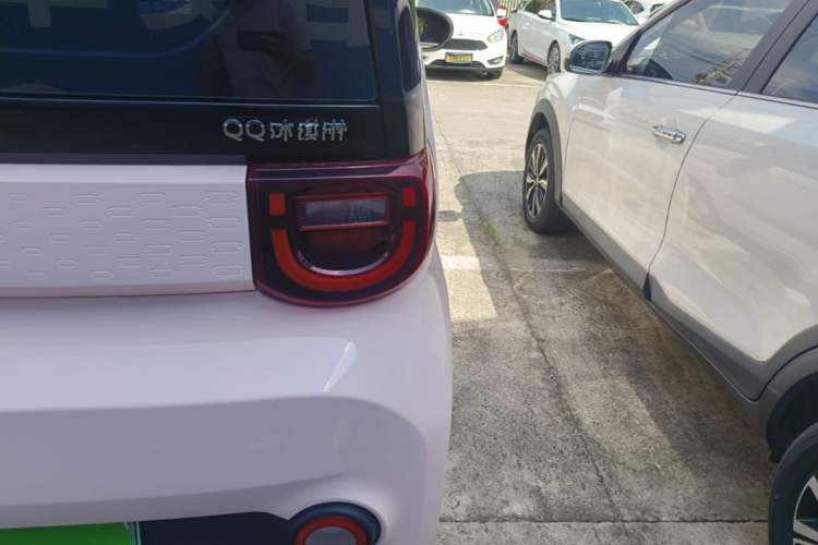 Used Chery QQ Ice Cream 2022 170km Sundae Phosphate Lithium-Ion Right Rear Taillight