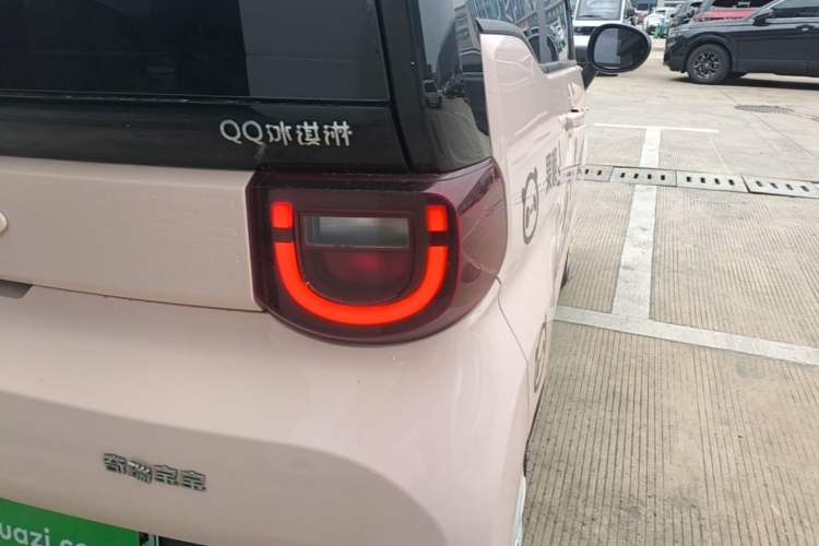 Used Chery QQ Ice Cream 2022 120km Conical Shape Lithium Iron Phosphate Right Rear Taillight
