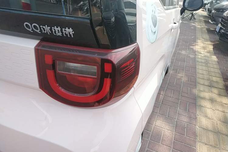 Used Chery QQ Ice Cream 2022 170km Sundae Phosphate Lithium-Ion Right Rear Taillight