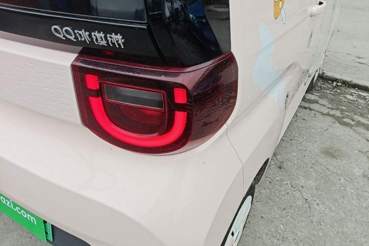 Used Chery QQ Ice Cream 2022 120km Conical Shape Lithium Iron Phosphate Right Rear Taillight
