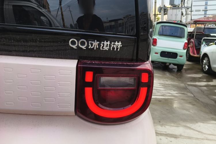 Used Chery QQ Ice Cream 2022 170km Sundae Phosphate Lithium-Ion Right Rear Taillight