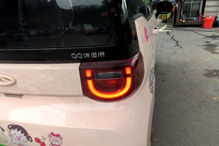 Used Chery QQ Ice Cream 2022 170km Sundae Phosphate Lithium-Ion Right Rear Taillight