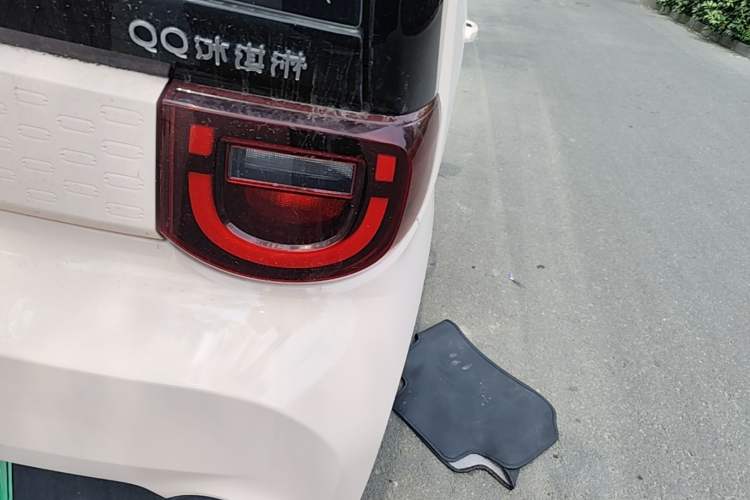 Used Chery QQ Ice Cream 2022 170km Sundae Phosphate Lithium-Ion Right Rear Taillight