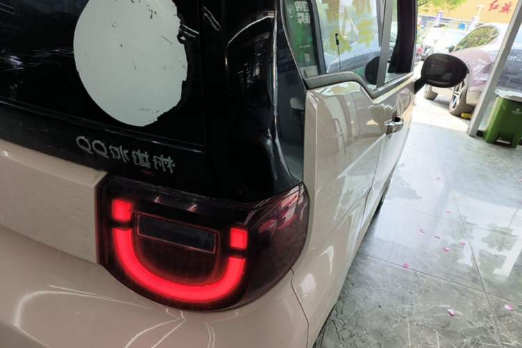 Used Chery QQ Ice Cream 2022 120km Milkshake Phosphate Lithium-Iron Right Rear Taillight
