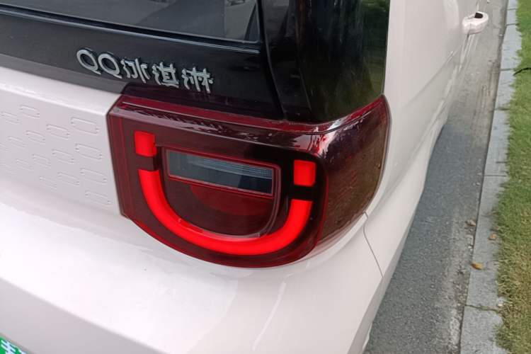 Used Chery QQ Ice Cream 2022 170km Sundae Phosphate Lithium-Ion Right Rear Taillight