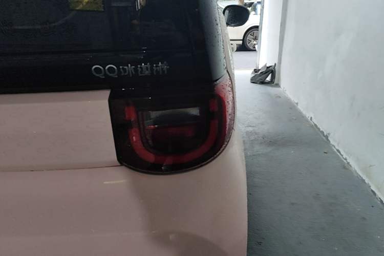 Used Chery QQ Ice Cream 2022 170km Sundae Phosphate Lithium-Ion Right Rear Taillight