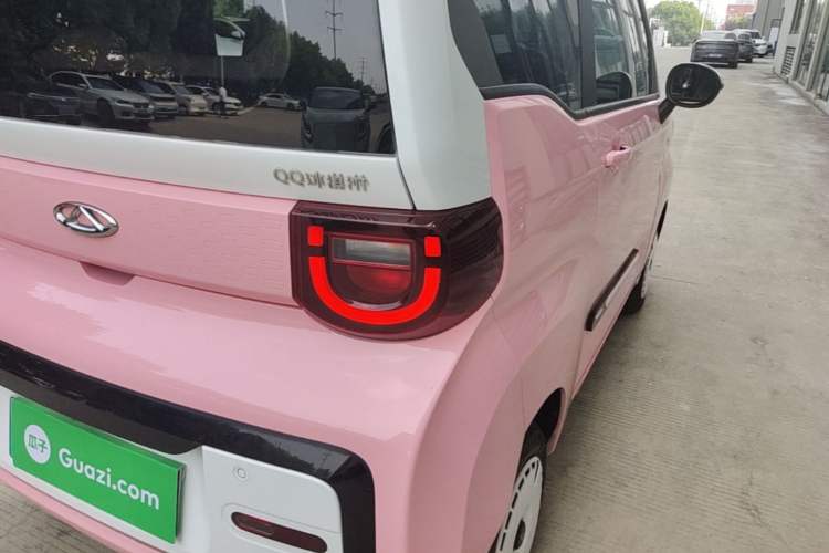 Used Chery QQ Ice Cream 2022 Taohuanxi Sweet Peach Edition Right Rear Taillight