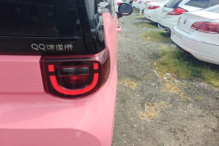 Used Chery QQ Ice Cream 2022 120km Conical Shape Lithium Iron Phosphate Right Rear Taillight