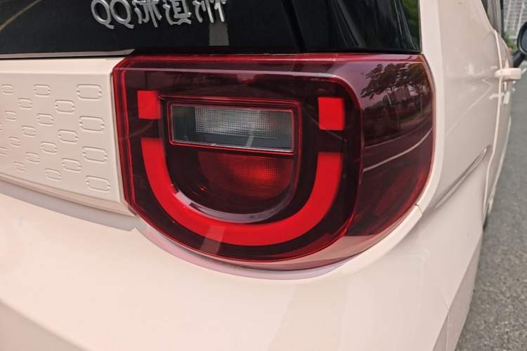 Used Chery QQ Ice Cream 2022 170km Sundae Phosphate Lithium-Ion Right Rear Taillight