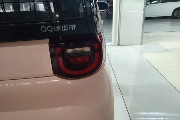 Used Chery QQ Ice Cream 2022 120km Conical Shape Lithium Iron Phosphate Right Rear Taillight