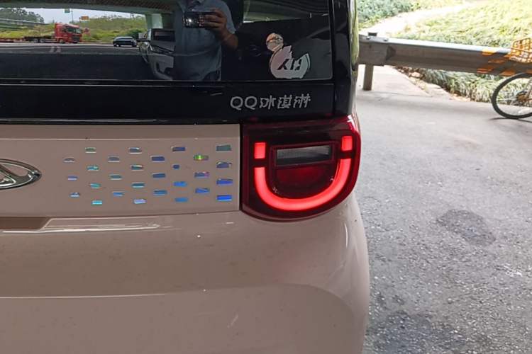 Used Chery QQ Ice Cream 2022 170km Sundae Phosphate Lithium-Ion Right Rear Taillight