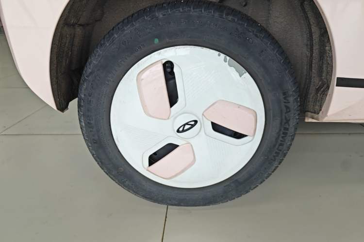 Used Chery QQ Ice Cream 2022 170km Sundae Phosphate Lithium-Ion Right Rear Wheel Hub