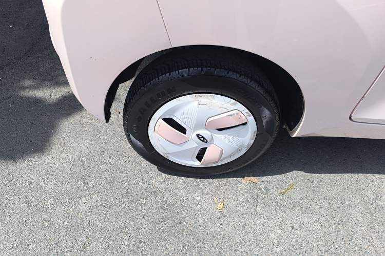 Used Chery QQ Ice Cream 2022 170km Sundae Phosphate Lithium-Ion Right Rear Wheel Hub