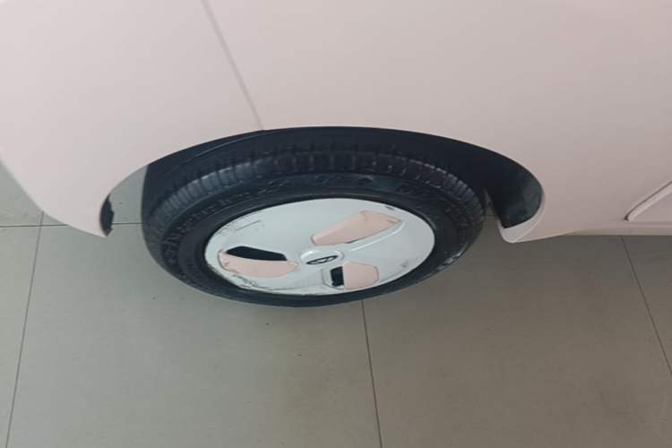 Used Chery QQ Ice Cream 2022 120km Conical Shape Lithium Iron Phosphate Right Rear Wheel Hub