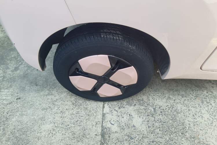 Used Chery QQ Ice Cream 2022 170km Sundae Phosphate Lithium-Ion Right Rear Wheel Hub