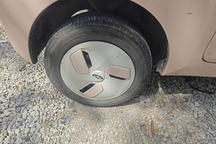 Used Chery QQ Ice Cream 2022 170km Sundae Phosphate Lithium-Ion Right Rear Wheel Hub