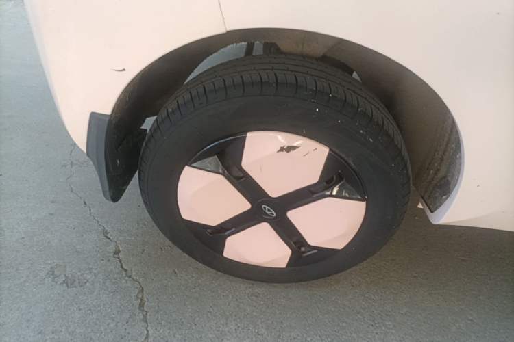 Used Chery QQ Ice Cream 2022 170km Sundae Phosphate Lithium-Ion Right Rear Wheel Hub