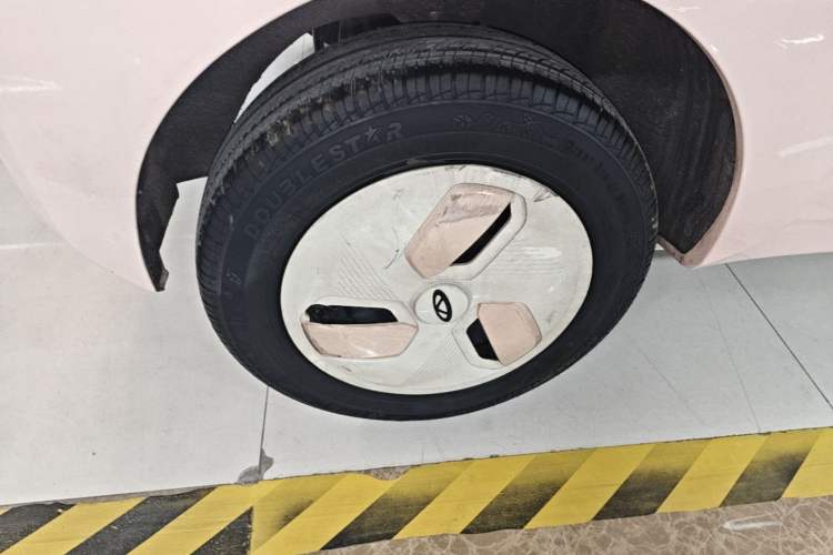 Used Chery QQ Ice Cream 2022 170km Sundae Phosphate Lithium-Ion Right Rear Wheel Hub