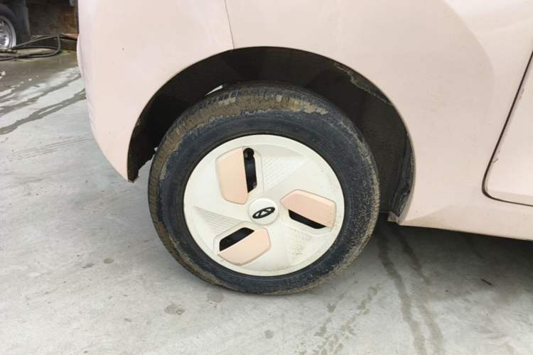 Used Chery QQ Ice Cream 2022 170km Sundae Phosphate Lithium-Ion Right Rear Wheel Hub