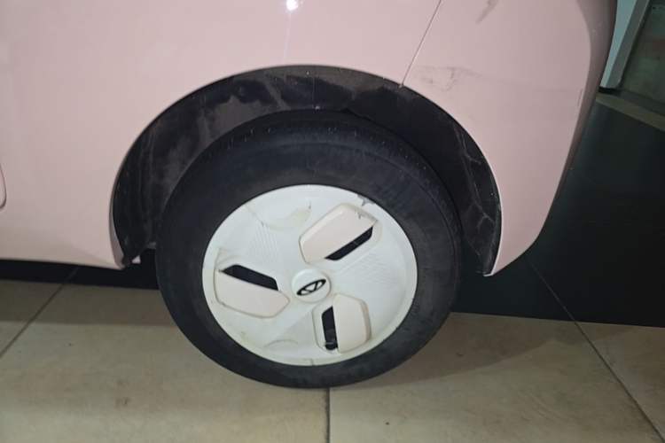 Used Chery QQ Ice Cream 2022 120km Conical Shape Lithium Iron Phosphate Right Rear Wheel Hub