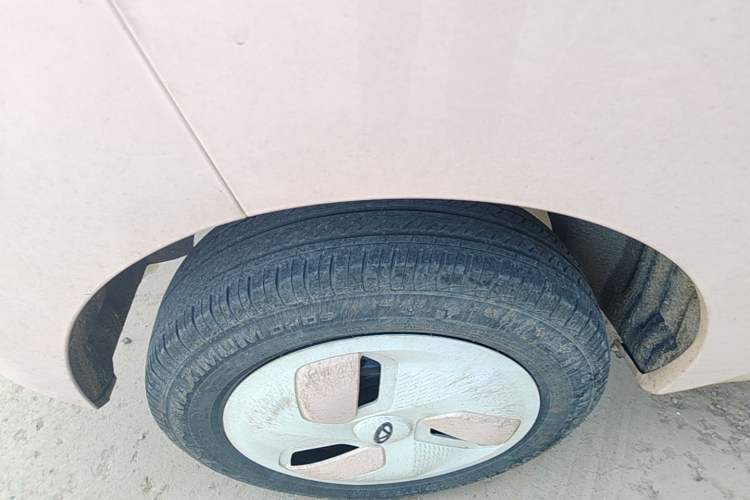 Used Chery QQ Ice Cream 2022 120km Milkshake Phosphate Lithium-Iron Right Rear Wheel Hub