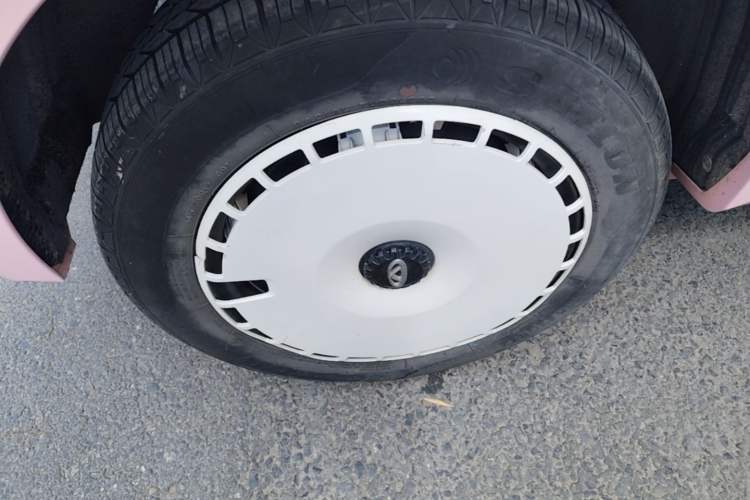 Used Chery QQ Ice Cream 2022 Taohuanxi Sweet Peach Edition Right Rear Wheel Hub
