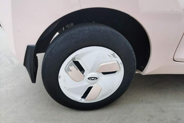 Used Chery QQ Ice Cream 2022 170km Sundae Phosphate Lithium-Ion Right Rear Wheel Hub