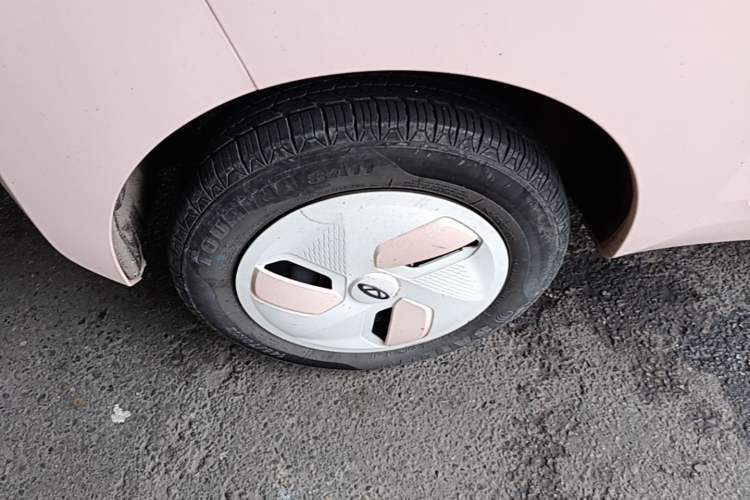 Used Chery QQ Ice Cream 2022 170km Sundae Phosphate Lithium-Ion Right Rear Wheel Hub