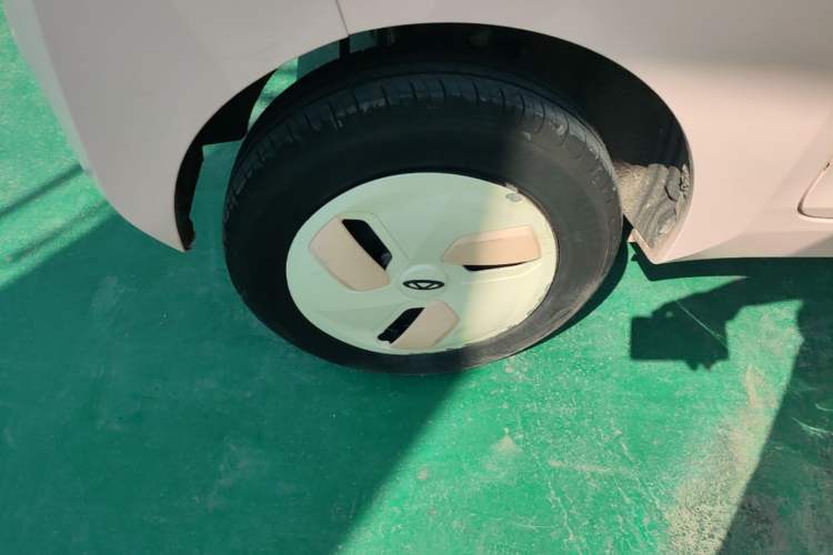 Used Chery QQ Ice Cream 2022 170km Sundae Phosphate Lithium-Ion Right Rear Wheel Hub