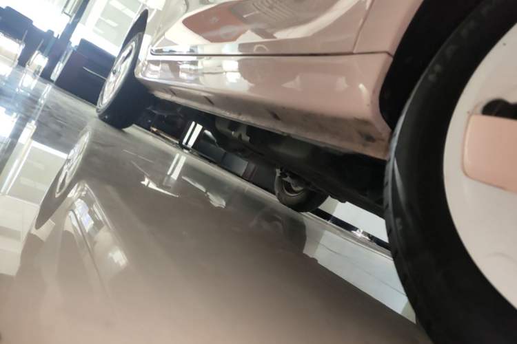 Used Chery QQ Ice Cream 2022 170km Sundae Phosphate Lithium-Ion Right Side Sill
