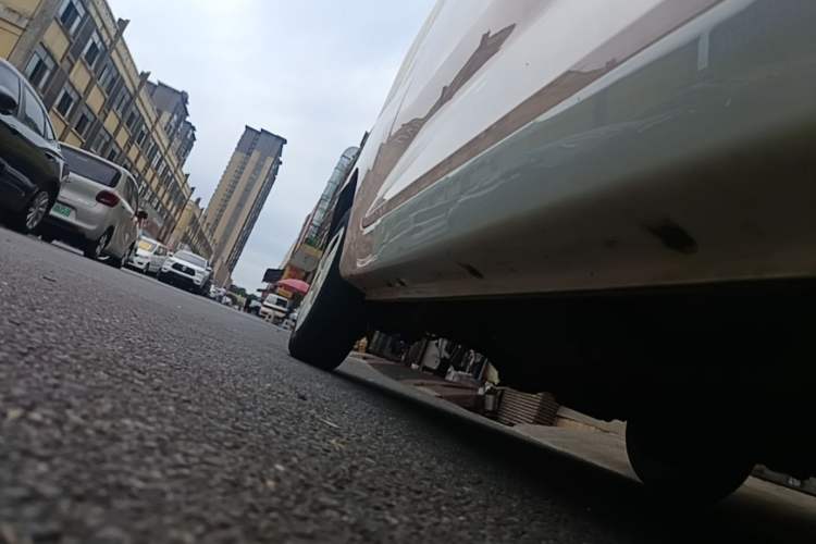 Used Chery QQ Ice Cream 2022 Pudding Model Right Side Sill