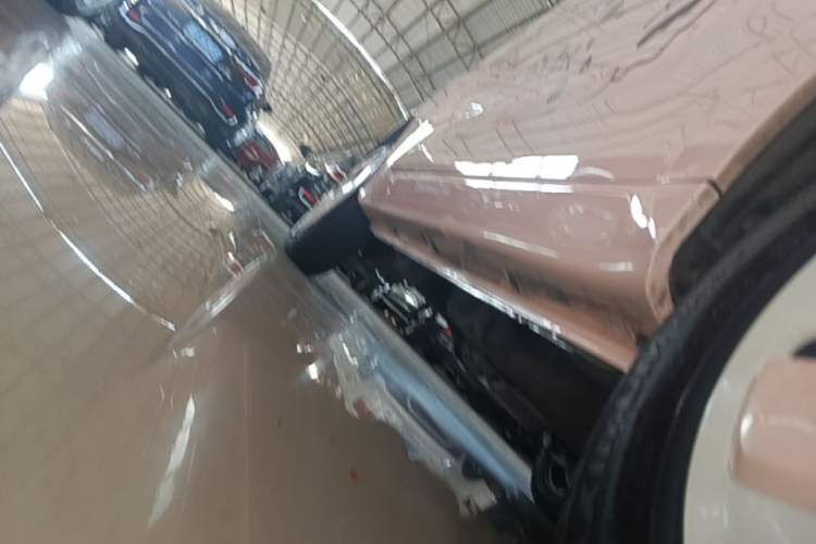 Used Chery QQ Ice Cream 2022 120km Conical Shape Lithium Iron Phosphate Right Side Sill