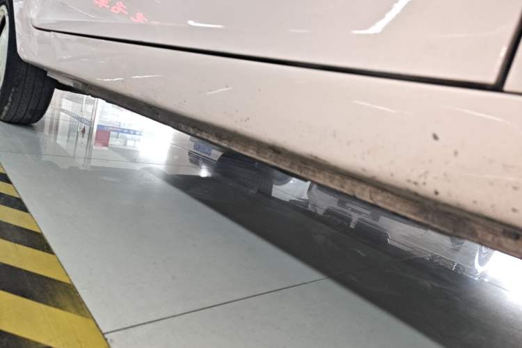 Used Chery QQ Ice Cream 2022 170km Sundae Phosphate Lithium-Ion Right Side Sill