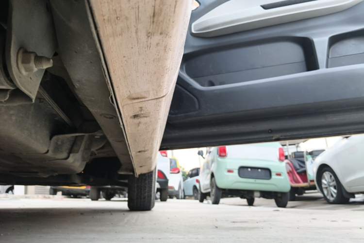 Used Chery QQ Ice Cream 2022 170km Sundae Phosphate Lithium-Ion Right Side Sill