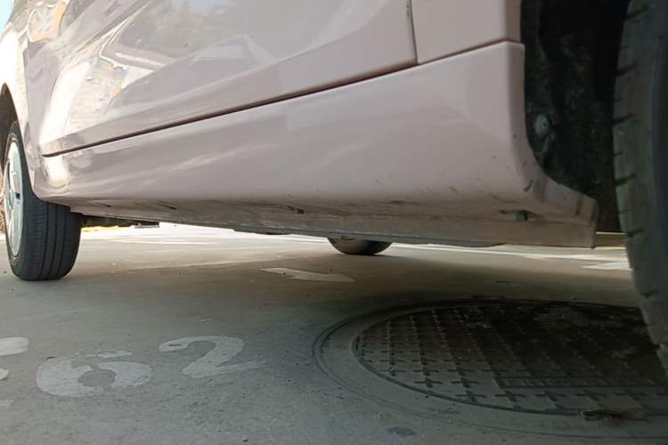 Used Chery QQ Ice Cream 2022 170km Sundae Phosphate Lithium-Ion Right Side Sill