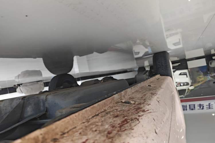 Used Chery QQ Ice Cream 2022 120km Conical Shape Lithium Iron Phosphate Right Side Sill