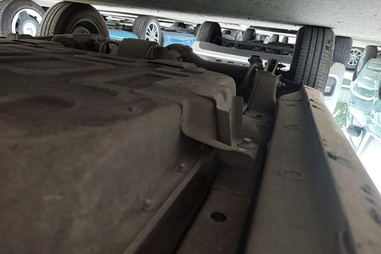 Used Chery QQ Ice Cream 2022 170km Sundae Phosphate Lithium-Ion Right Side Sill