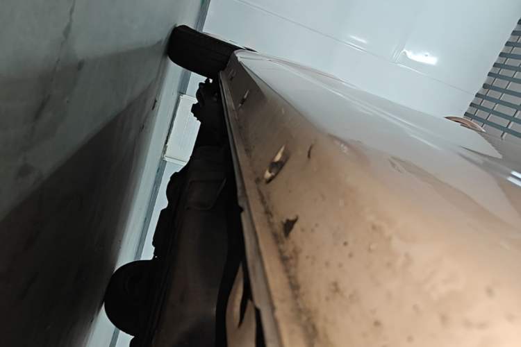 Used Chery QQ Ice Cream 2022 170km Sundae Phosphate Lithium-Ion Right Side Sill