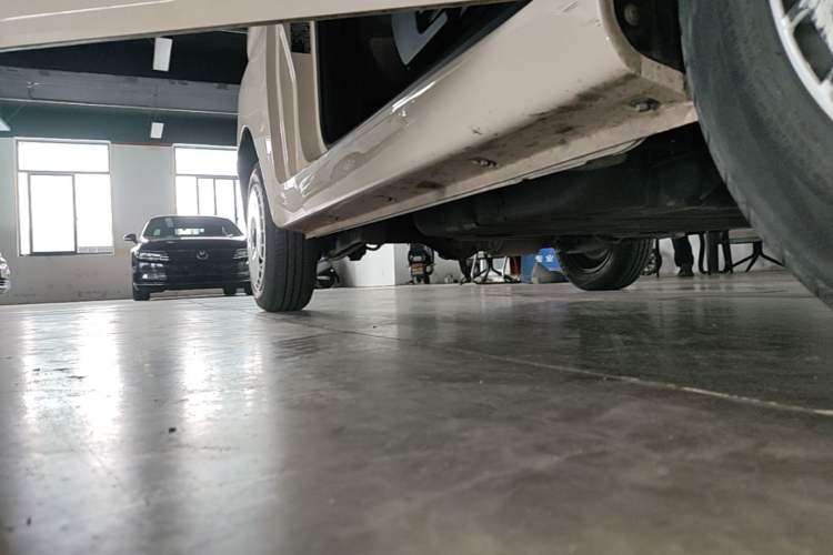 Used Chery QQ Ice Cream 2022 170km Sundae Phosphate Lithium-Ion Right Side Sill