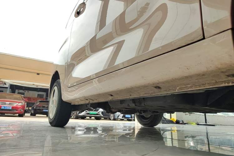 Used Chery QQ Ice Cream 2022 170km Sundae Phosphate Lithium-Ion Right Side Sill