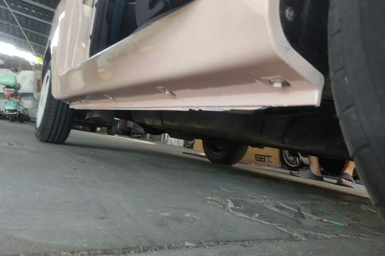 Used Chery QQ Ice Cream 2022 170km Sundae Phosphate Lithium-Ion Right Side Sill