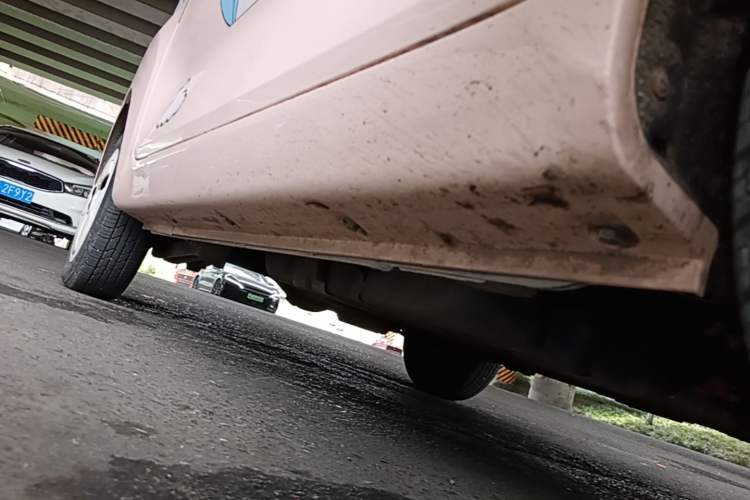 Used Chery QQ Ice Cream 2022 170km Sundae Phosphate Lithium-Ion Right Side Sill