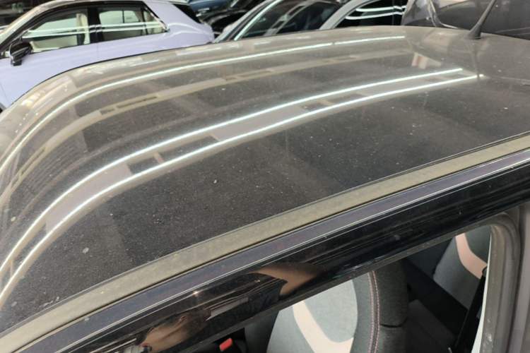 Used Chery QQ Ice Cream 2022 120km Milkshake Phosphate Lithium-Iron Roof