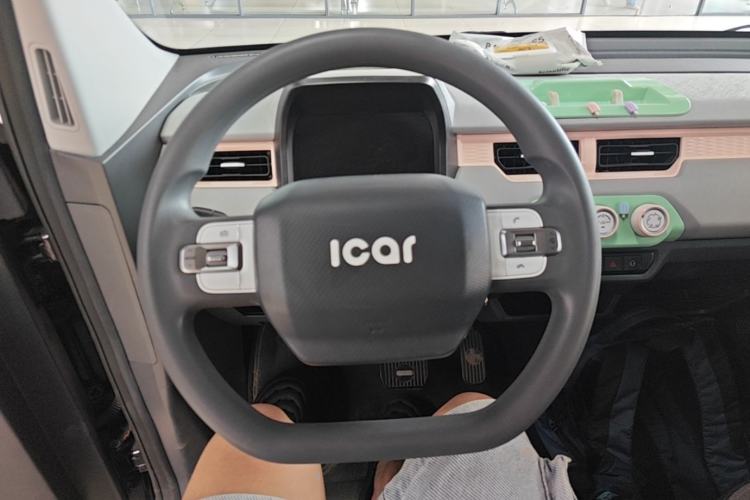 Used Chery QQ Ice Cream 2022 170km Sundae Phosphate Lithium-Ion Steering Wheel
