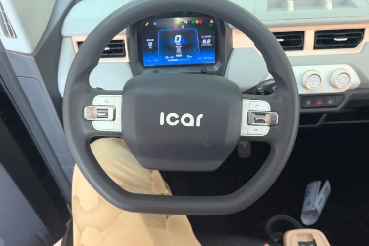 Used Chery QQ Ice Cream 2022 170km Sundae Phosphate Lithium-Ion Steering Wheel