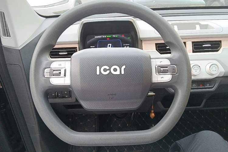Used Chery QQ Ice Cream 2022 170km Sundae Phosphate Lithium-Ion Steering Wheel