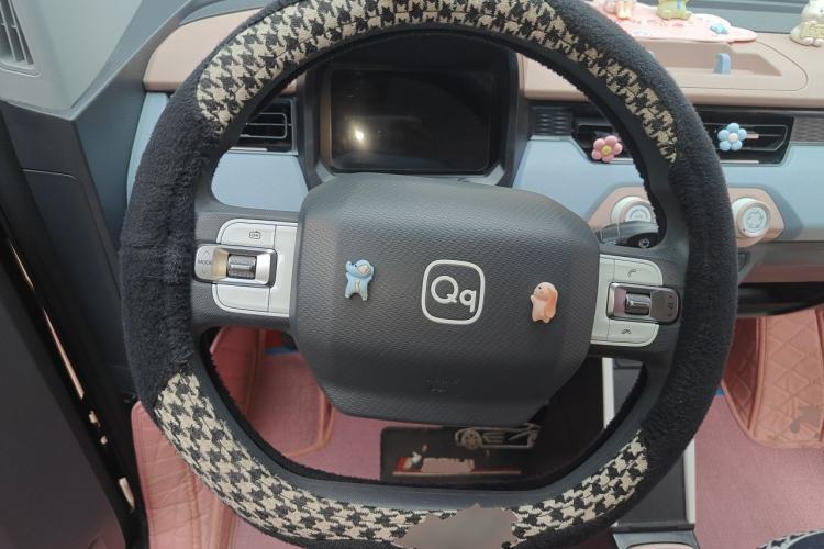 Used Chery QQ Ice Cream 2022 170km Sundae Phosphate Lithium-Ion Steering Wheel